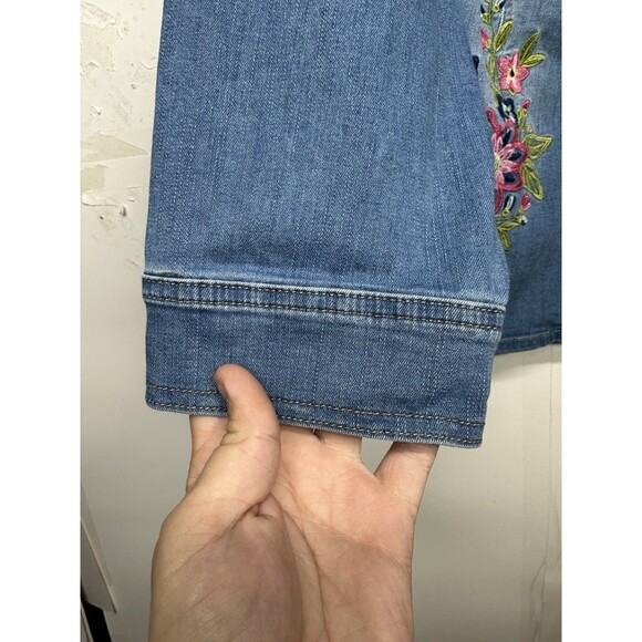Alfred Dunner Women’s Light Wash Denim Jacket Floral Butterfly Embroidered 1X - Picture 6 of 14